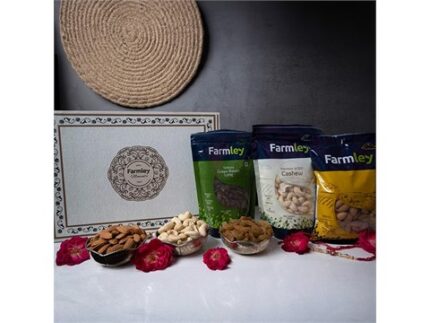 Farmley Moments Dry Fruits Gift Pack (Almonds + Cashews + Raisins), 700 g