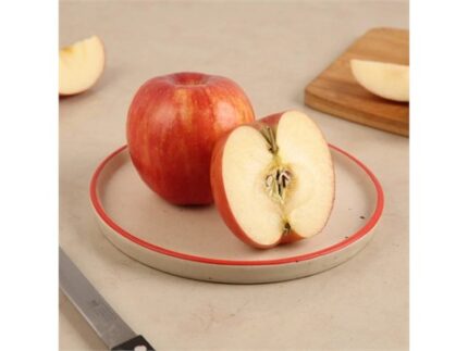 Fuji Apple From New Zealand, 2 pieces (300 - 400) g