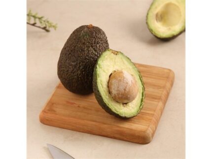 Avocado - Tanzania, 1 piece (150 - 200) g